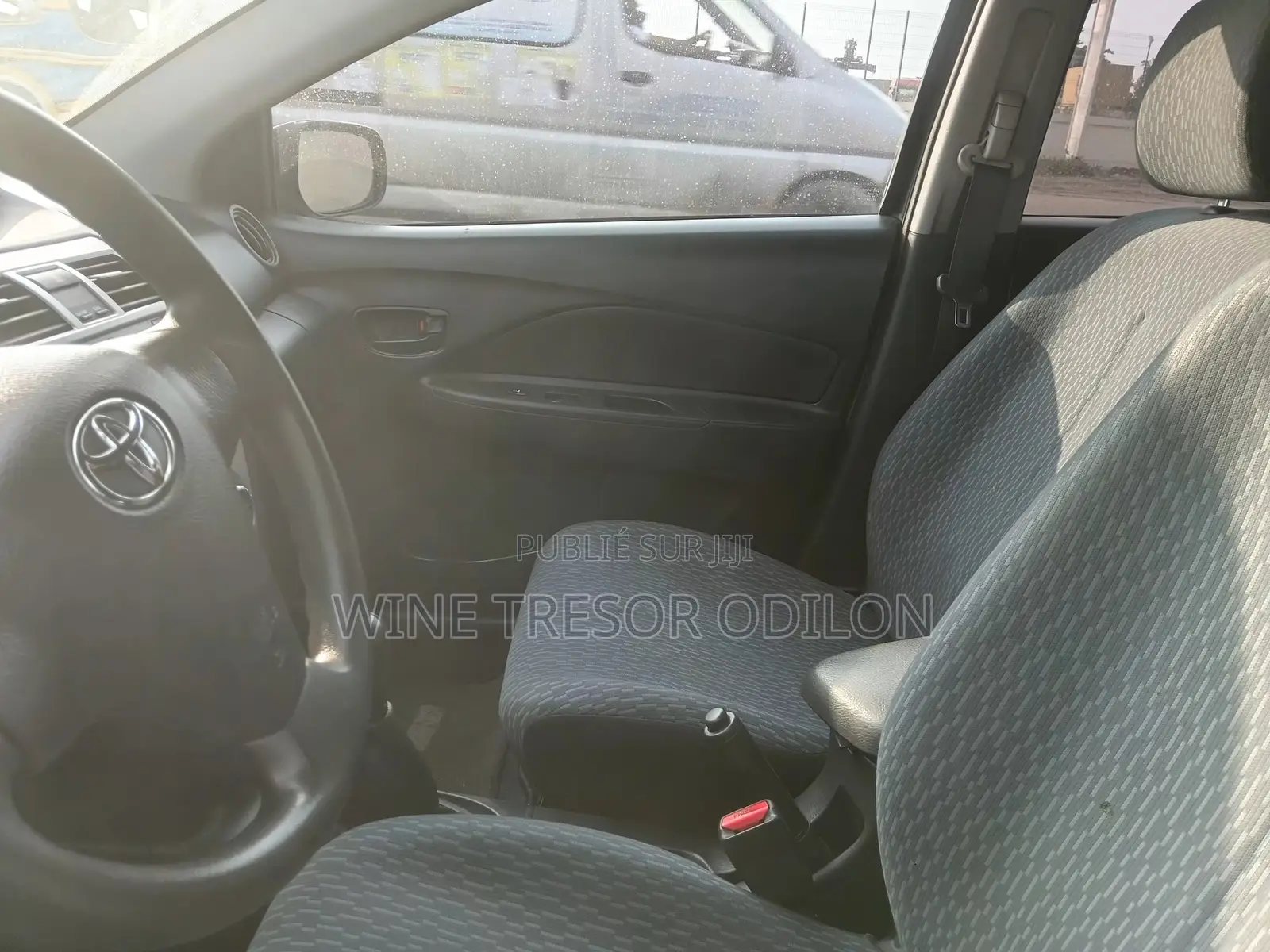 Toyota Yaris 1.3 2006 Noir Mat