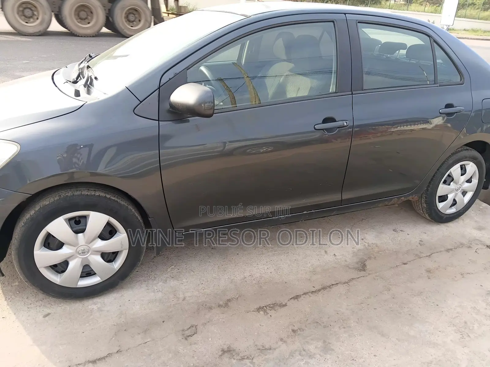 Toyota Yaris 1.3 2006 Noir Mat