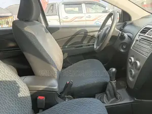 Toyota Yaris 1.3 2006 Noir Mat
