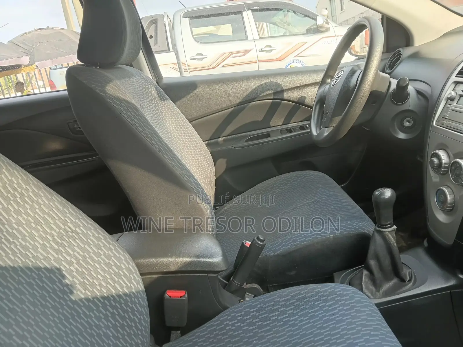 Toyota Yaris 1.3 2006 Noir Mat