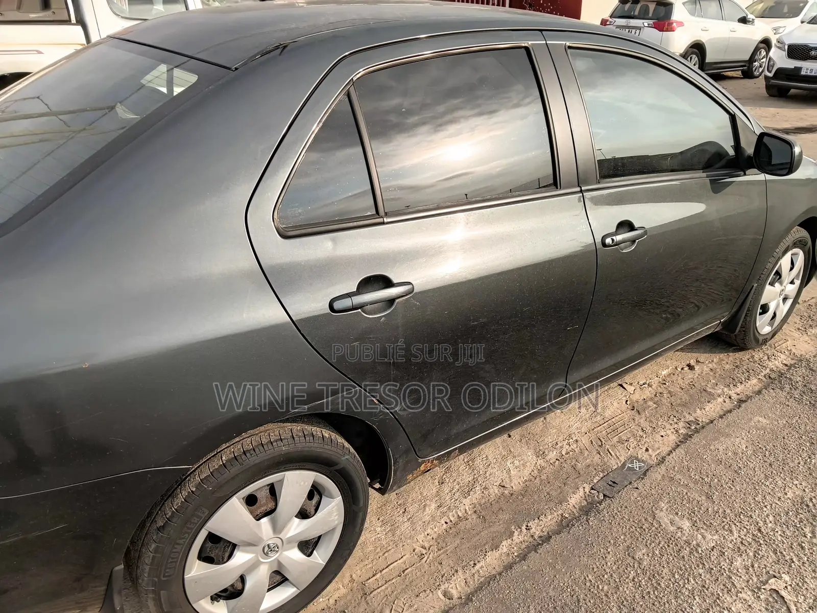 Toyota Yaris 1.3 2006 Noir Mat