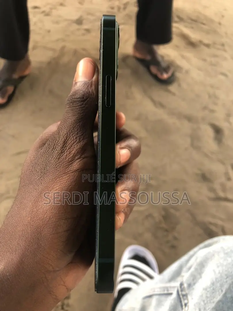 Nouveau Apple iPhone 13 128 GB Vert