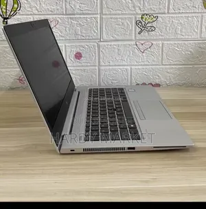 Nouveau HP EliteBook x360 1040 G5 8GB Intel Core i5 HDD 512GB