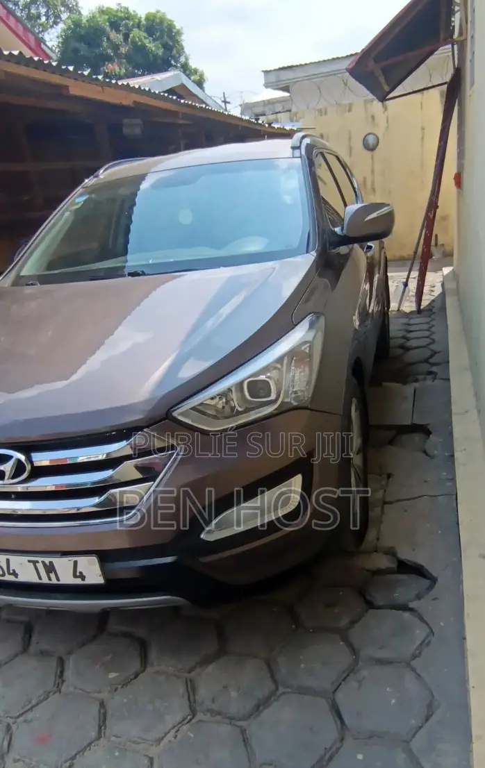Hyundai Santa Fe SE (4 styles) 2022 Bordeaux