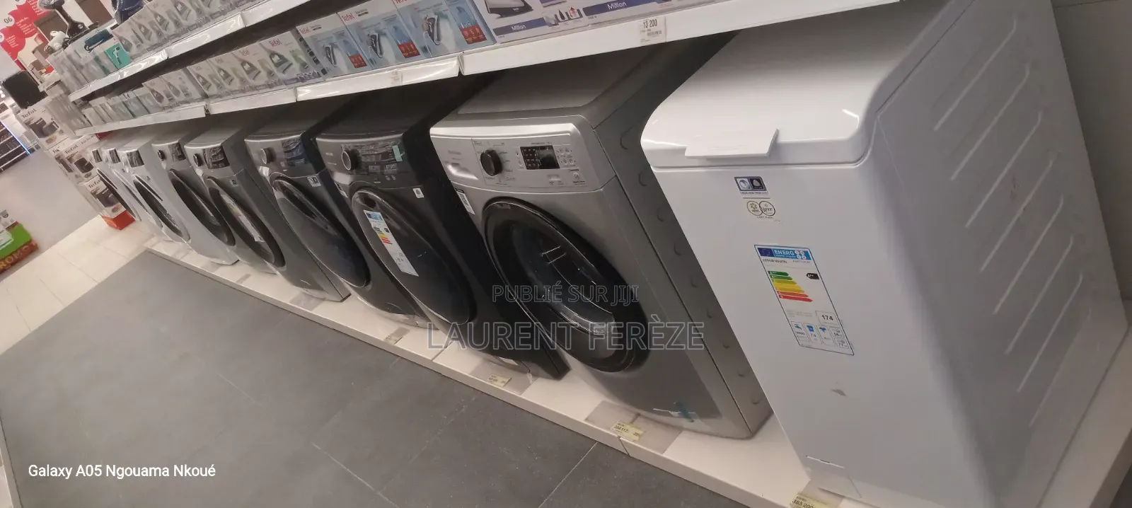 Il Y'a Des Machines À Laver Automatiques, Les Lave Vaisselle Etc