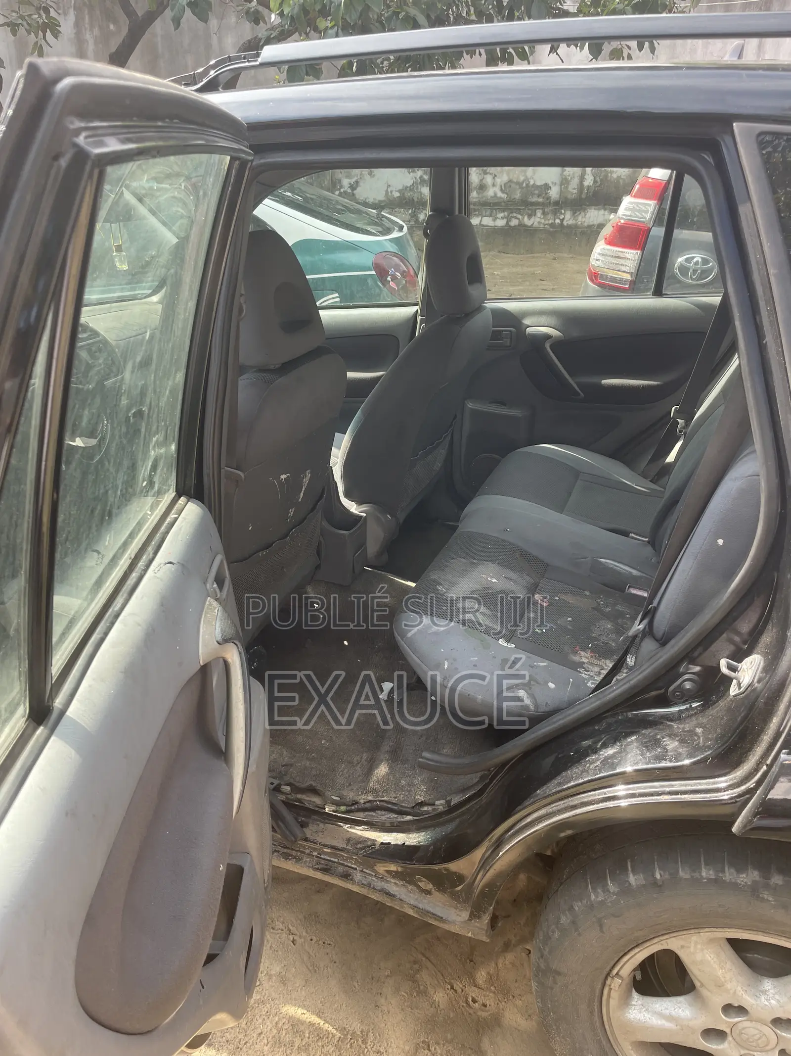 Toyota RAV4 Automatic 2000 Noir