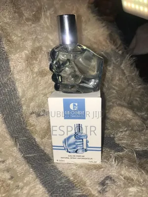 Essence De Parfums