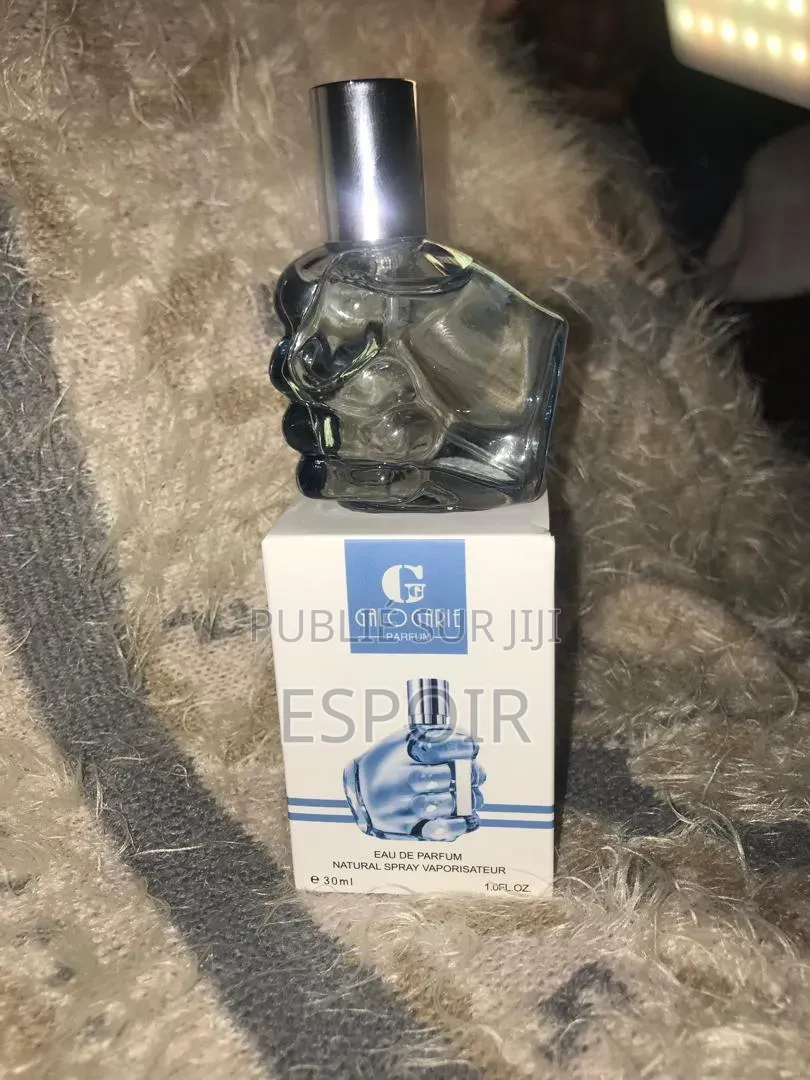 Essence De Parfums