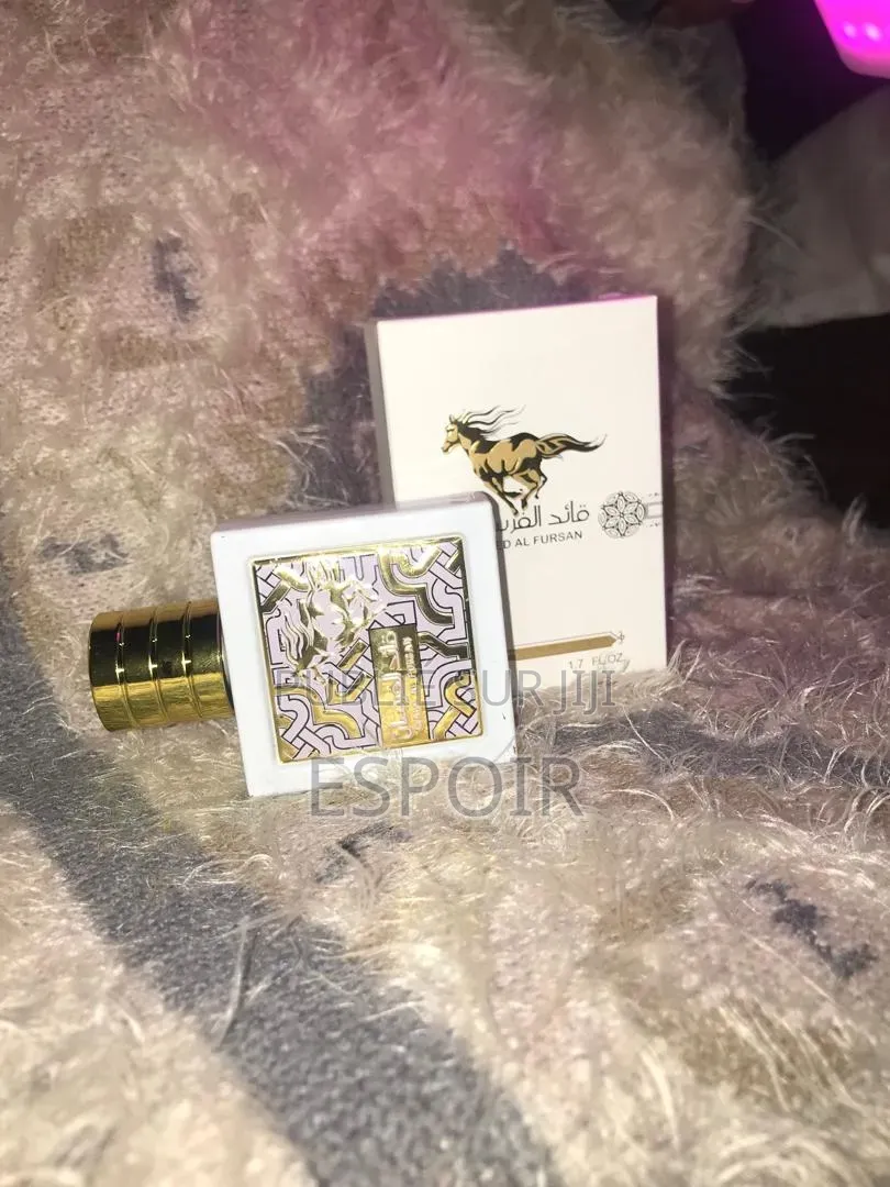 Essence De Parfums