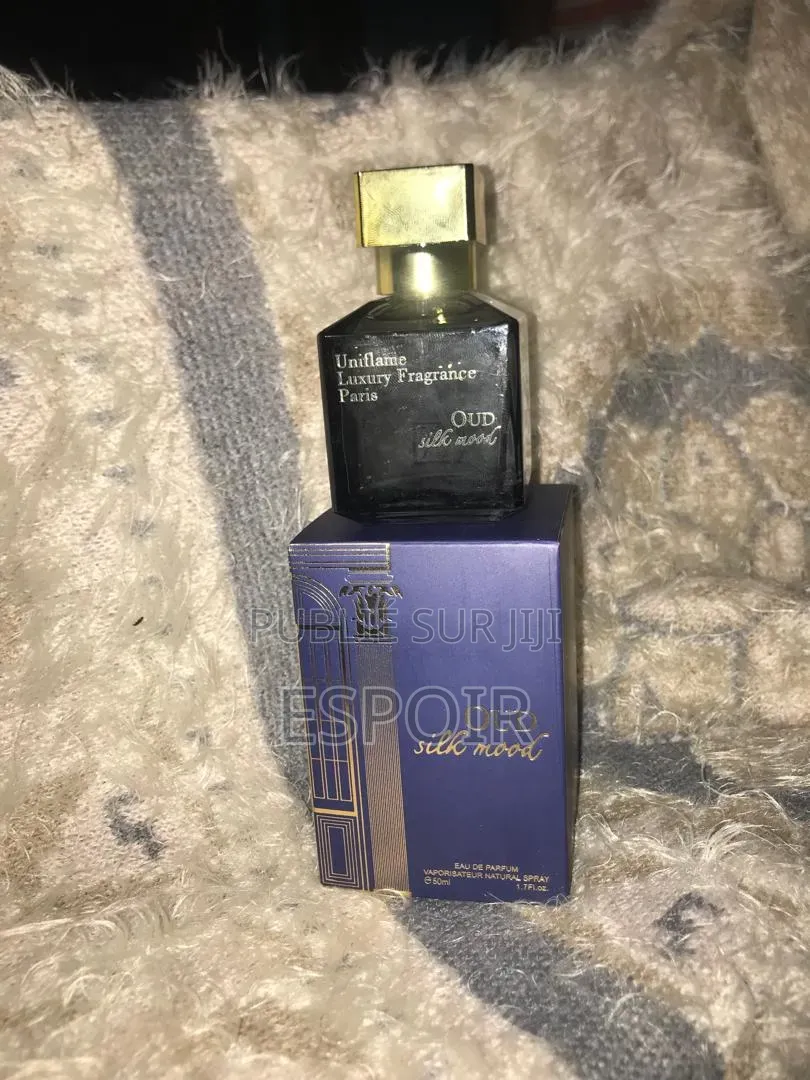 Essence De Parfums