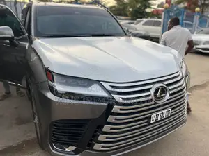 Nouveau Lexus LX 500d 2026 Gris