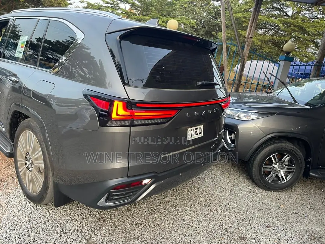 Nouveau Lexus LX 500d 2026 Gris