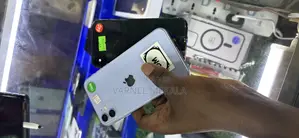 Nouveau Apple iPhone 11 128 GB Violet