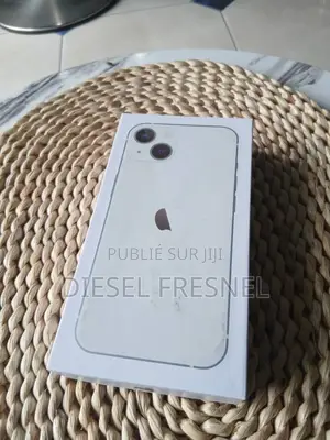 Nouveau Apple iPhone 13 128 GB Argenté
