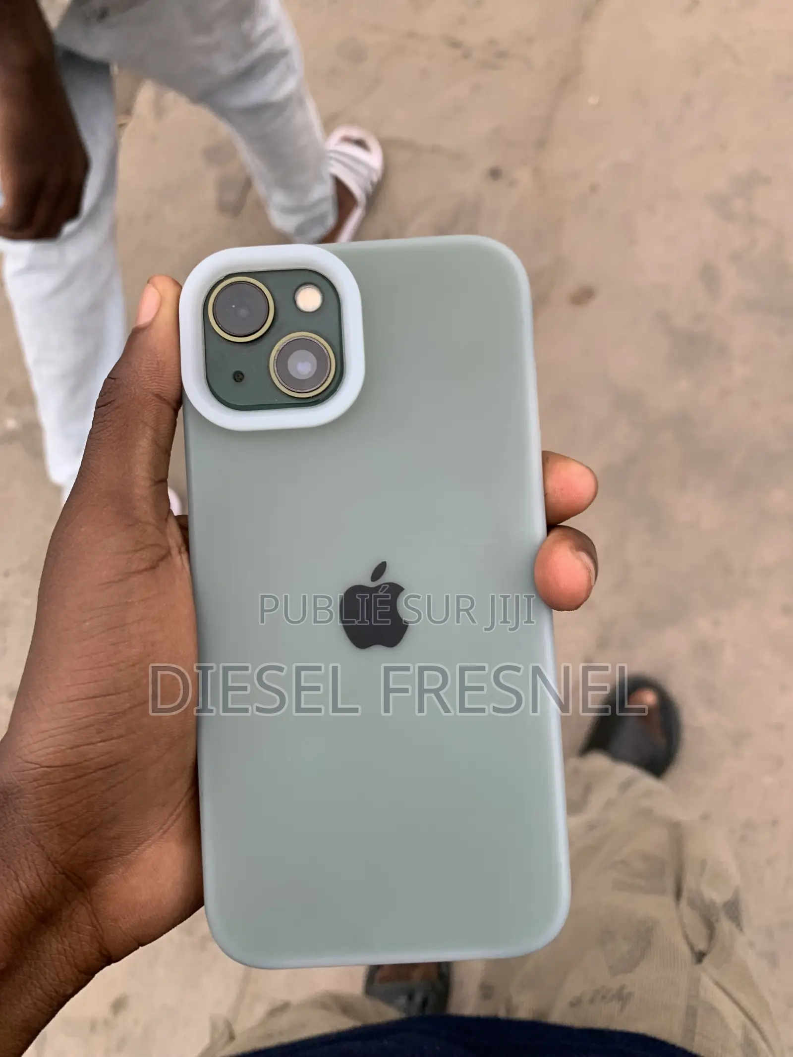 Nouveau Apple iPhone 13 128 GB Argenté
