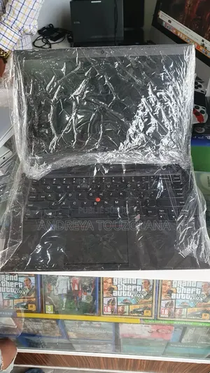 Nouveau Ordinateur portable Lenovo Flex 3 8GB Intel Core i5 SSD 512GB