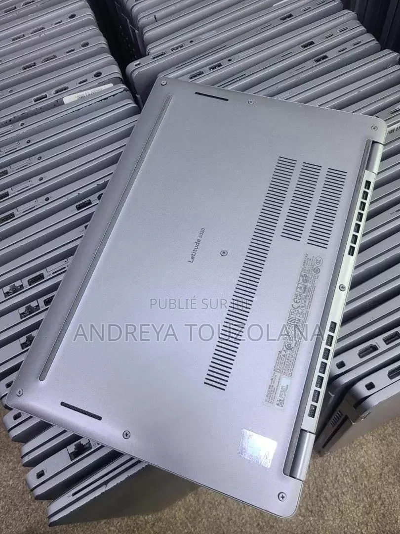 Nouveau Ordinateur portable Lenovo Flex 3 8GB Intel Core i5 SSD 512GB