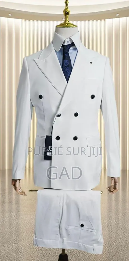 Costume Élégant