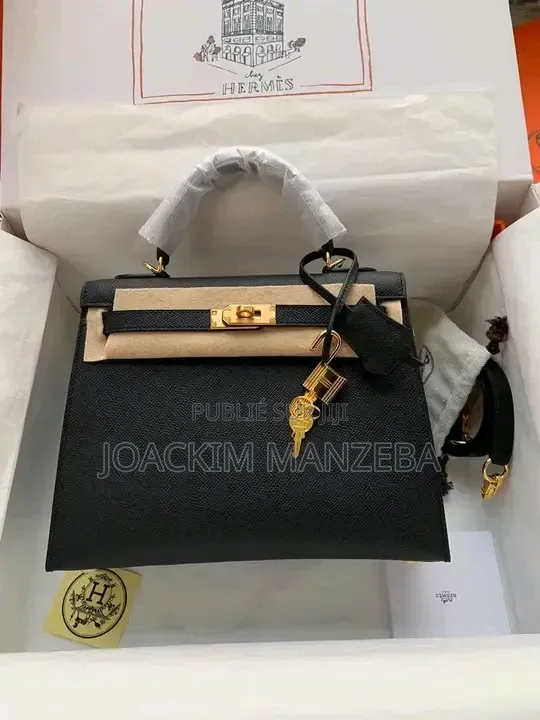 Les Sacs, Sandales, Robe, Montre Etc