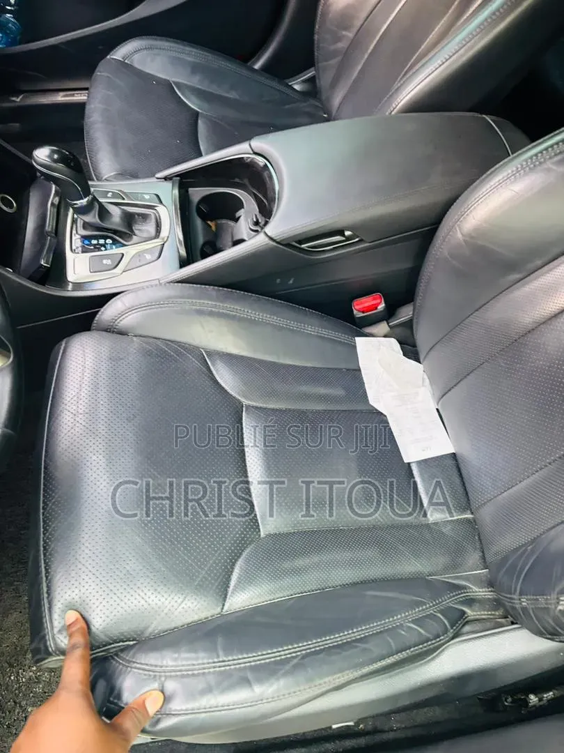 Hyundai Grandeur 2015 Noir