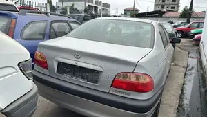 Toyota Avensis 2.0 D Verso 2002 Gris