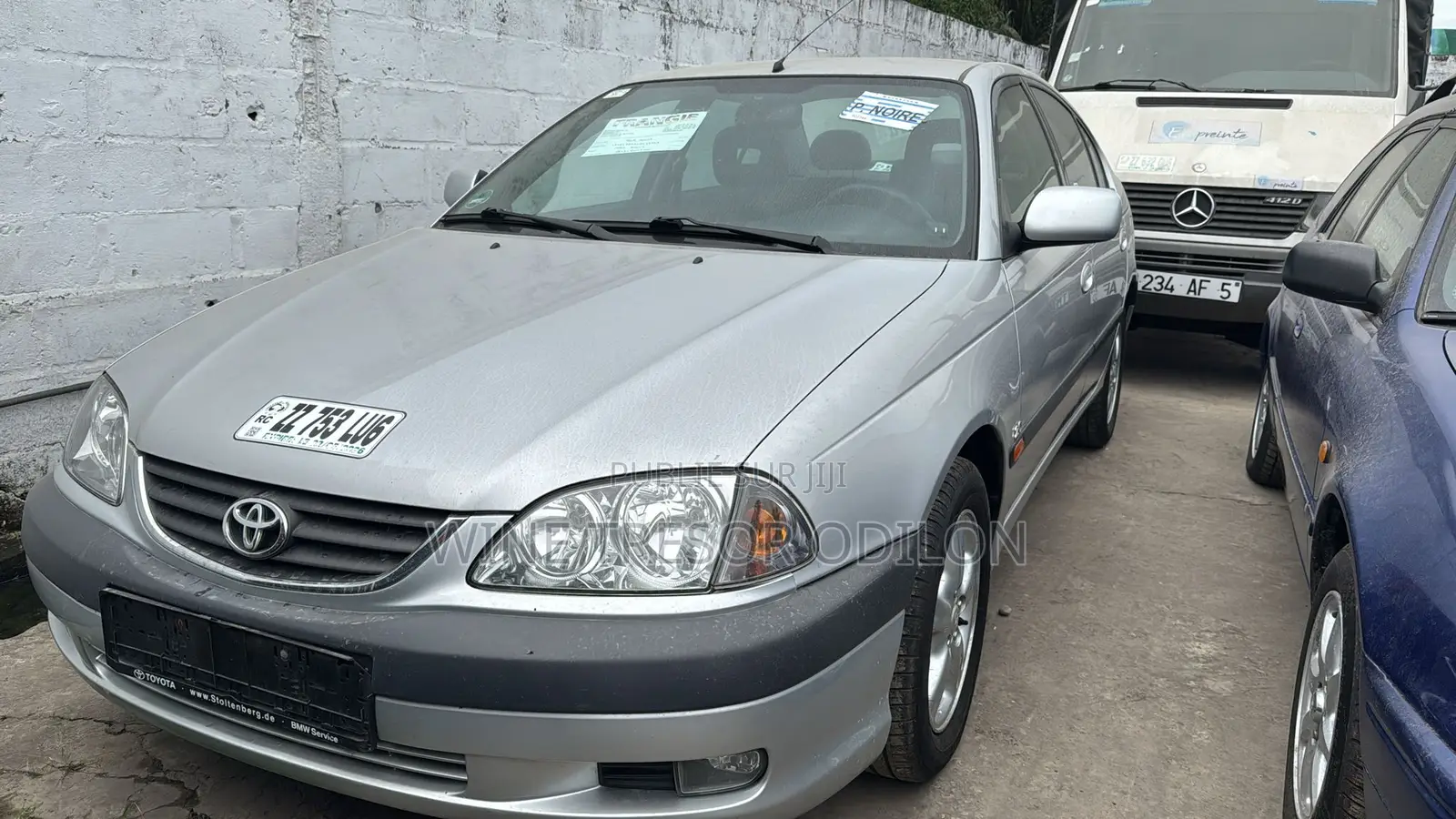 Toyota Avensis 2.0 D Verso 2002 Gris
