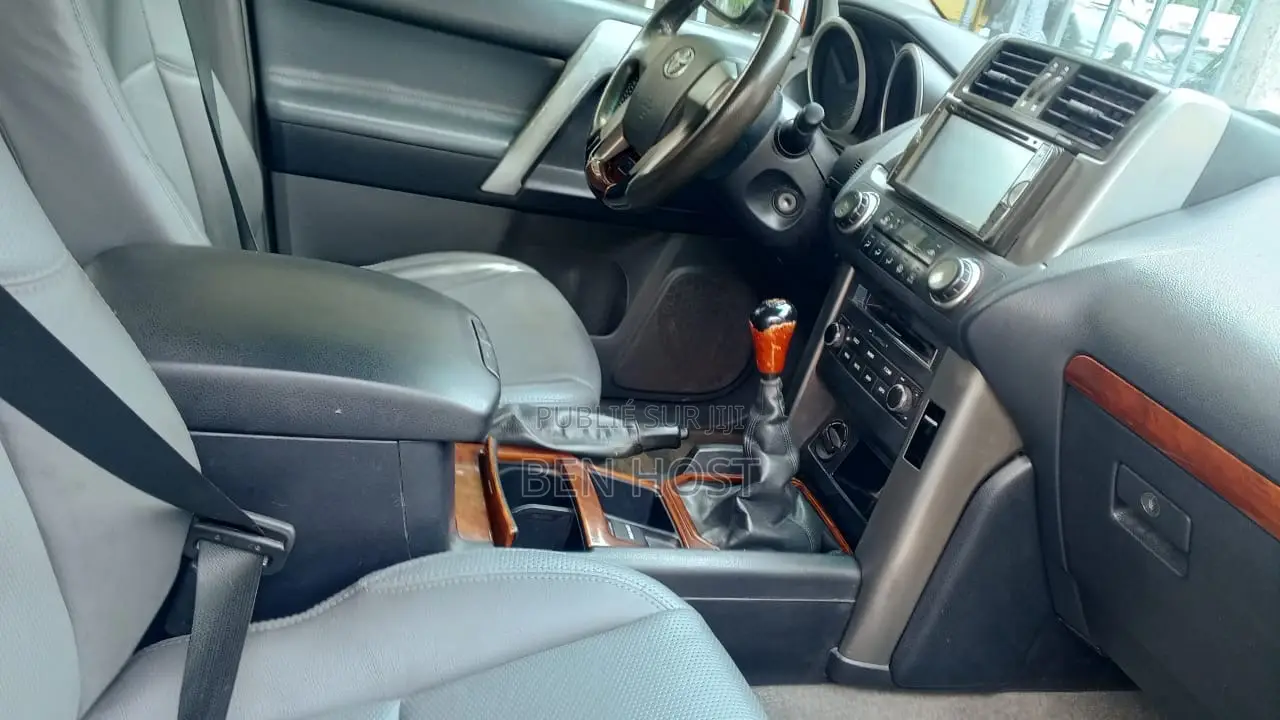 Toyota Land Cruiser Prado 4.0 Petrol TX-L 2015 Gris