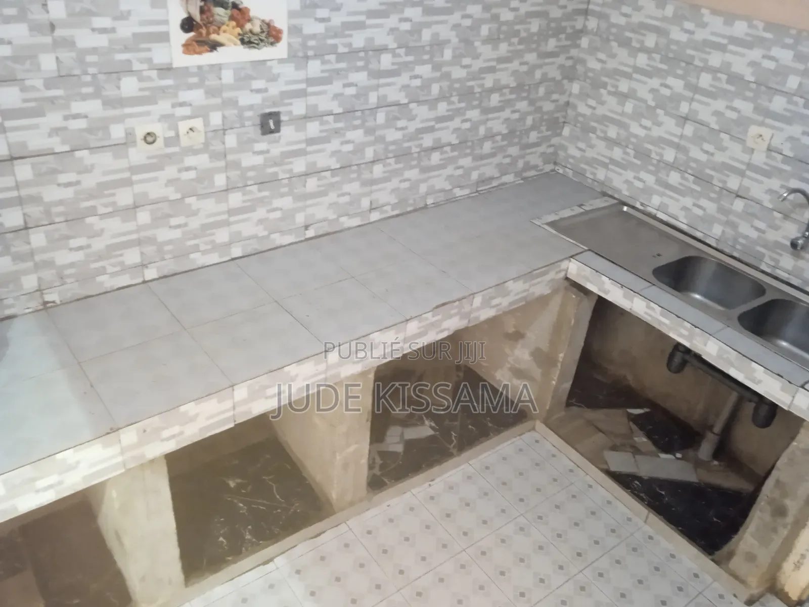 3chbre Maison dans Mfilou-Ngamaba à Louer