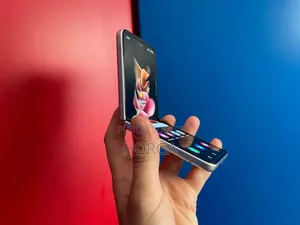 Nouveau Samsung Galaxy Z Flip 3 256 GB Doré
