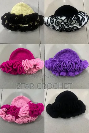 Chapeau en Crochet Avec Froufrous