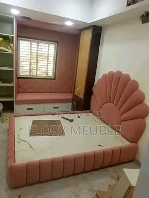 Le Lit Capitonnée