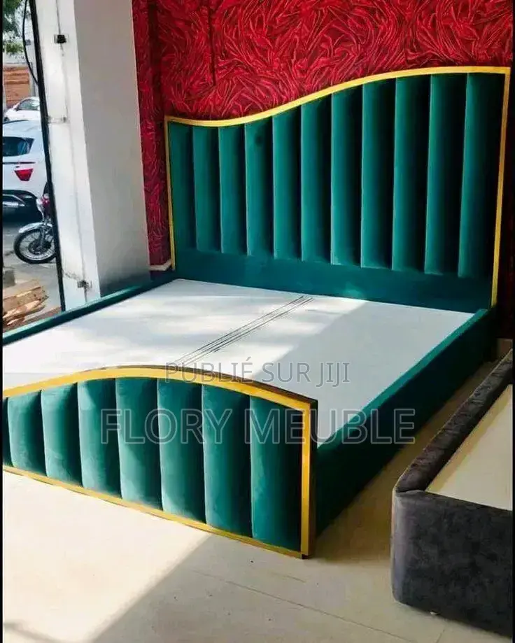 Le Lit Capitonnée