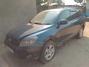 Toyota RAV4 2020 Bleu