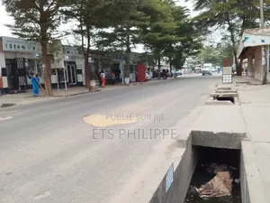 Parcelle Commerciale À Vendre – Quartier La Base | Pointe-Noire