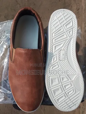 Chaussure Homme Décontracté – Couleur Marron – P.42 ‎