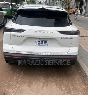 Nouveau Jetour G700 2025 Blanc