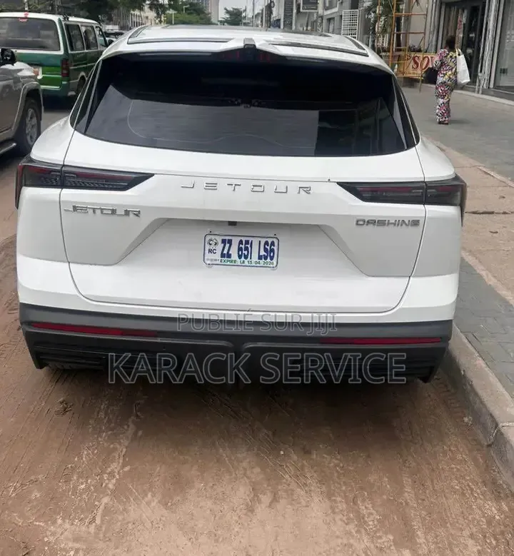 Nouveau Jetour G700 2025 Blanc