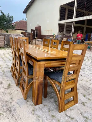 Table À Manger
