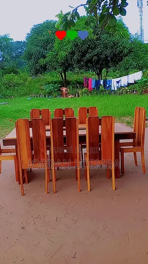 Table À Manger