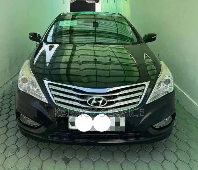 Hyundai H200 2012 Noir