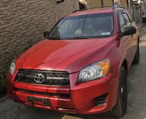 Toyota RAV4 2021 Rouge