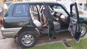 Toyota RAV4 1999 Vert