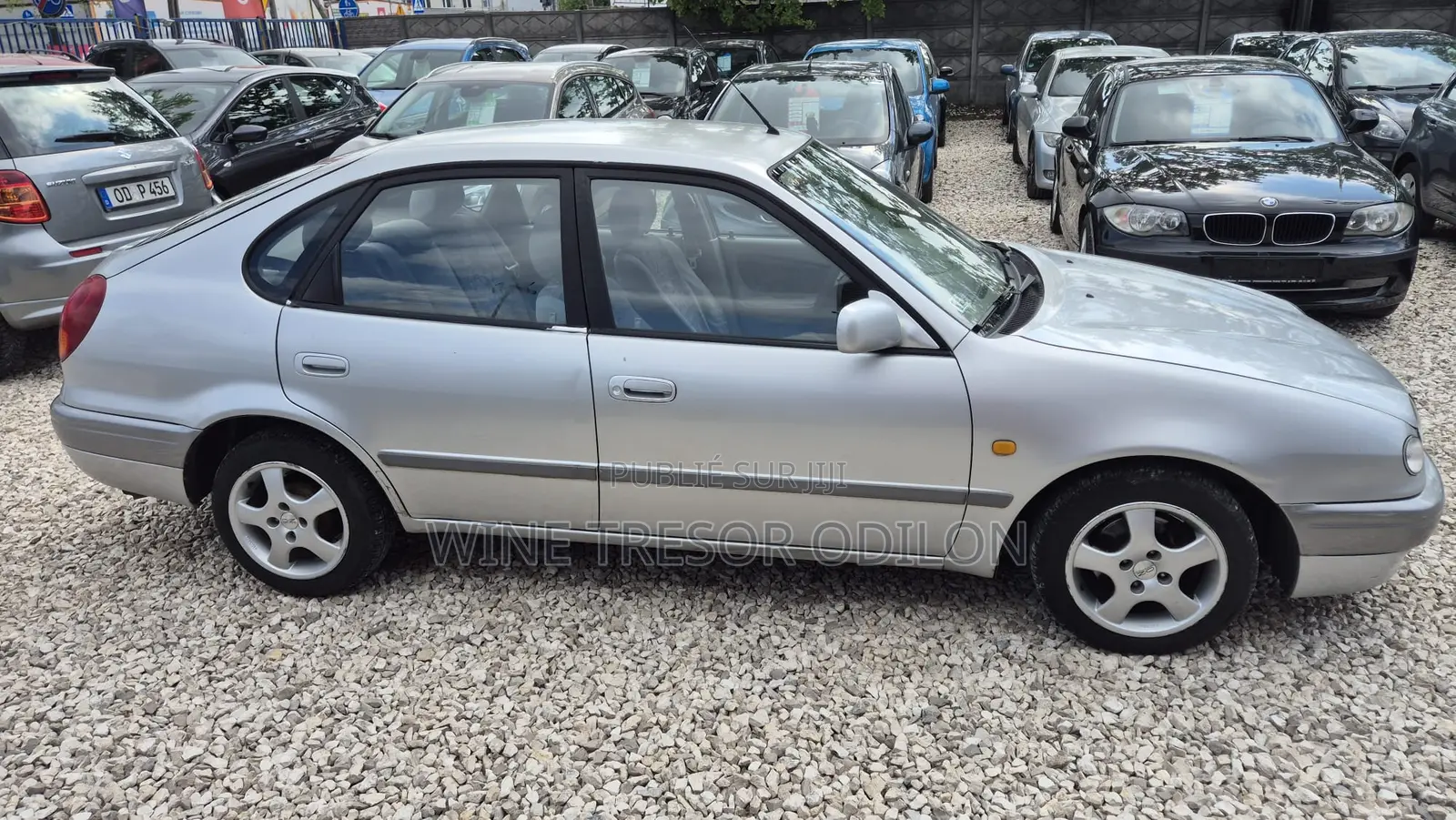 Toyota Corolla Hatchback 2000 Gris