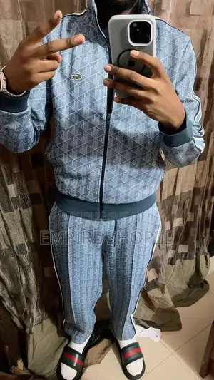 Ensemble Lacoste