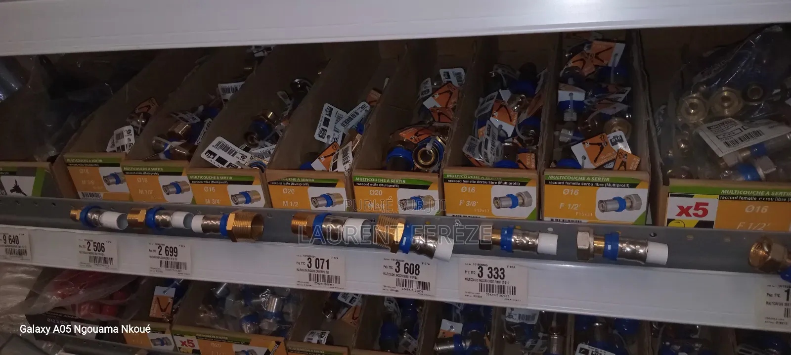 Pour Vous Les Plombiers Vos Produits Sont Disponibles À Ce Niveau