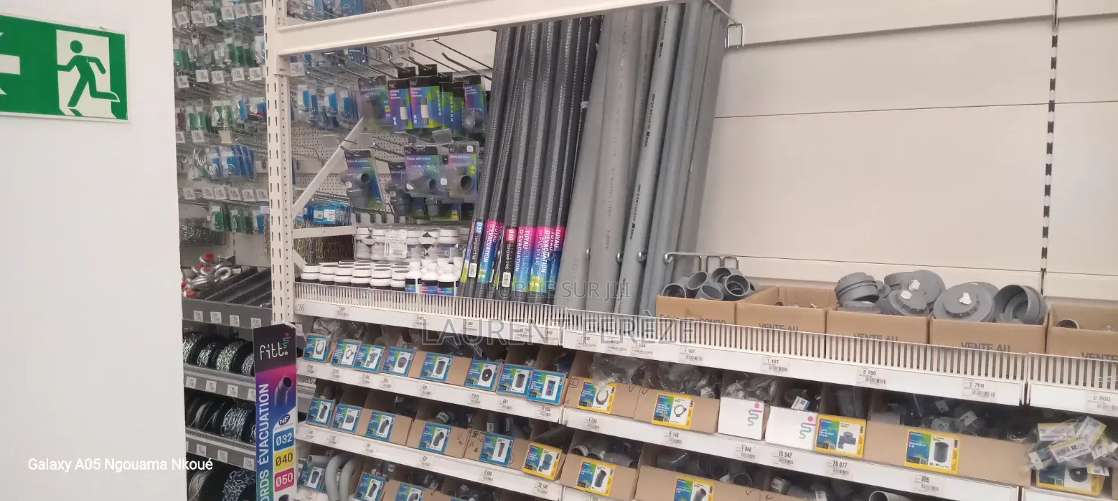 Pour Vous Les Plombiers Vos Produits Sont Disponibles À Ce Niveau