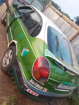 Toyota Corolla 2019 Vert