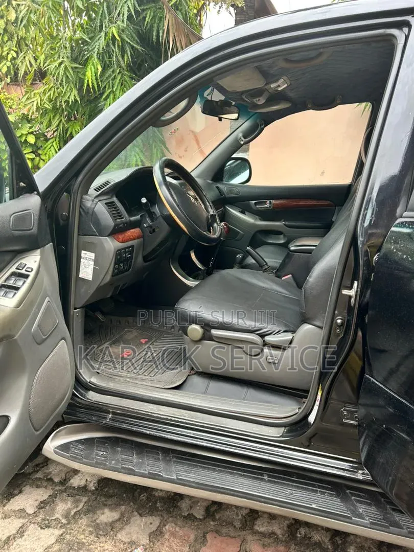 Toyota Land Cruiser Prado 2018 Noir