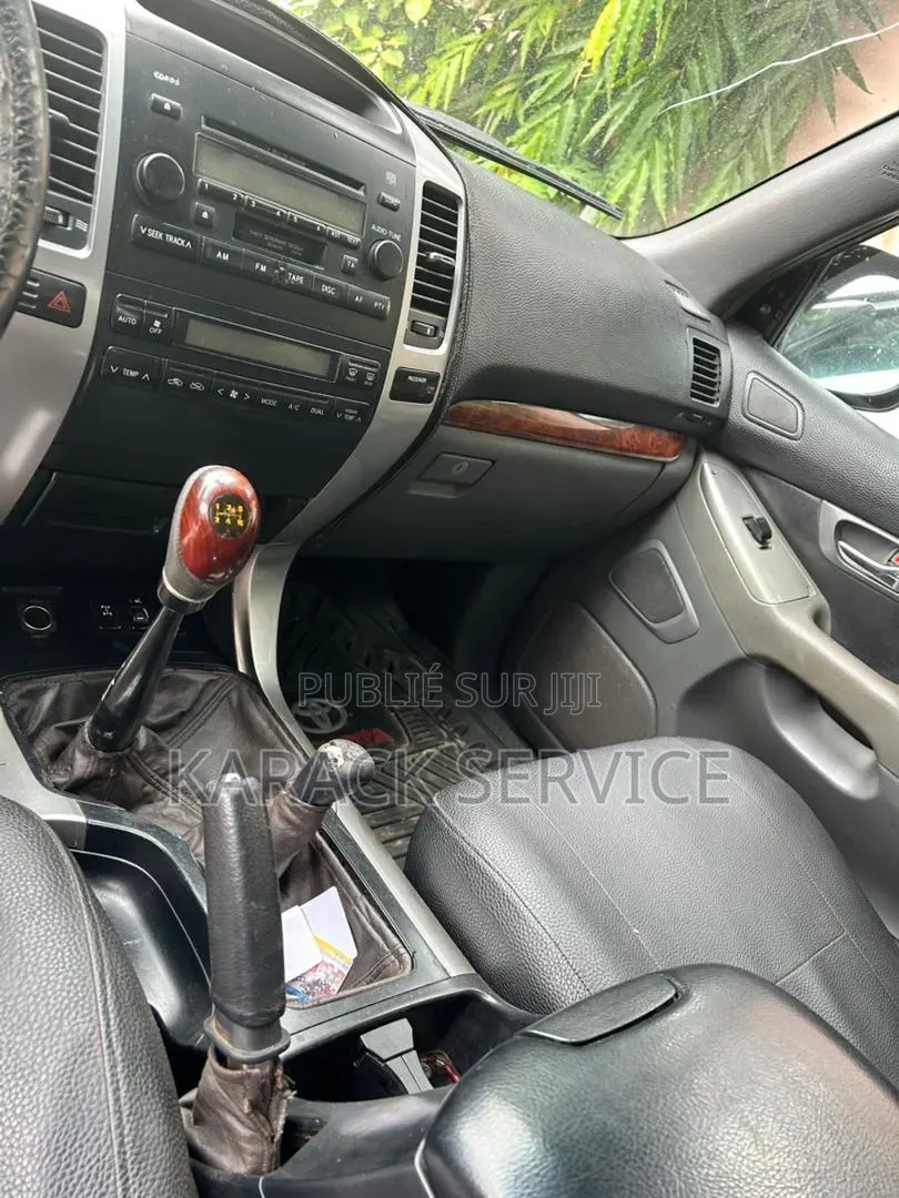 Toyota Land Cruiser Prado 2018 Noir