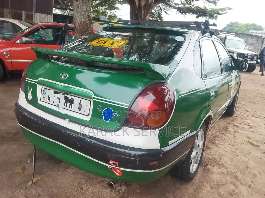 Toyota Corolla 2017 Vert
